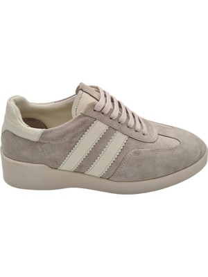 Hakiki Deri Açık Bej Süet Kadın Sneakers - Şıklık ve Rahatlık Bir Arada!