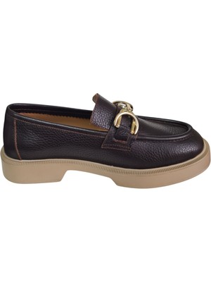 Hakiki Deri Mevsimlik Kadın Ayakkabı - Toka Detaylı ve Eva Tabanlı Zarif Tasarım