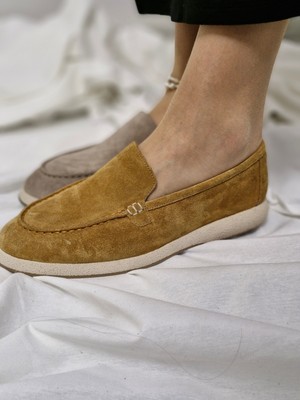 Hakiki Deri Kadın Süet Ayakkabı | Şıklık ve Konforu Buluşturan Zarif Tasarım