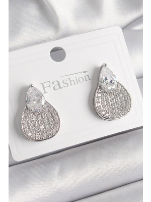 Eco Lounge Pirinç Gümüş Renk Zirkon Taşlı Damla Model Kadın Küpe