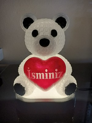 3D Dönüşüm Atölyesi Kişiye Özel Hediyelik Isimli Kalpli Ayıcık Figürlü Dekoratif LED Lamba - Adaptörlü - Günışığı Ledli