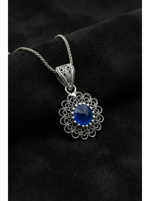 Erdobia Aralık Mavi Topaz Doğum Taşı Çiçek Motifli Telkari Gümüş Kolye