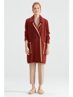 Tığ Triko Kadın Çizgi Detaylı ve Düğmeli Triko Kaban - Taba