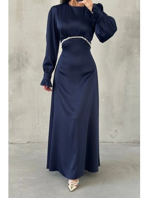 Tesettür Diyarı Ahur Taşlı Kolları Fırfırlı Saten Tesettür Abiye- Lacivert