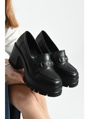 Dabab Shoes Chonora Kadın Siyah Cilt Zincir Detaylı Yüksek Taban 9 cm Kalın Topuklu Loafer Ayakkabı