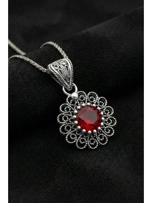 Roza Silver Ocak Lal Doğum Taşı Çiçek Motifli Telkari Gümüş Kolye