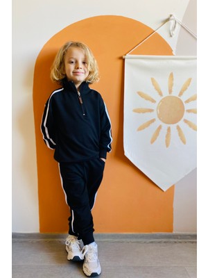Seftex Erkek / Kız Çocuk Dik Yaka Sweatshirtlü Şerit Detaylı Eşofman Takımı