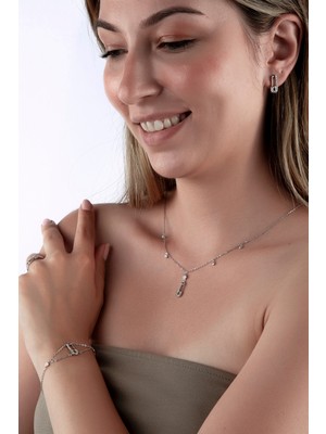 925 Ayar Gümüş Fibula Motifli Taşlı Takı Seti (Yüzük Bedeni 6)