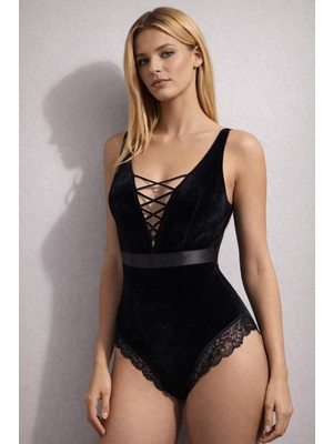 Ayyıldız 2046 Siyah Kadife Body