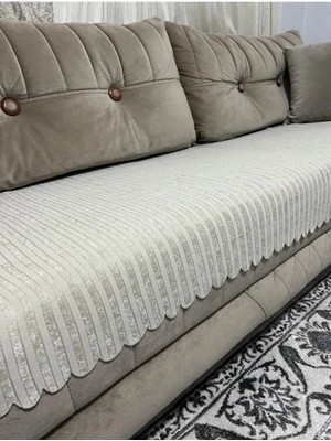 Göksal Süvari Bambu Çizgili Süngerli Kadife Kaymaz Koltuk Örtüsü (Sadece Oturma Yerini Kapatır) 85X210 ( Bordo)