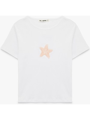 Koton Slim Fit Kısa Kollu Yıldız Baskılı Bisiklet Yaka Pamuklu Taşlı Tişört
