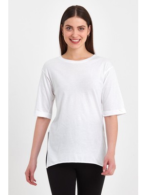 Yakamor Kadın Duble Kol Yanı Yırtmaçlı Sıfır Yaka T-Shırt
