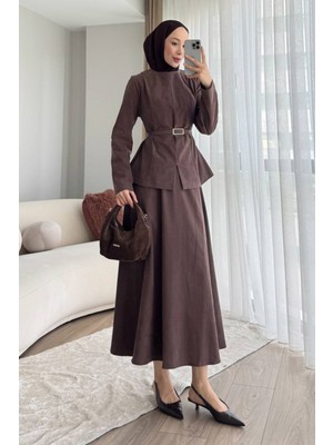 Tesettür Diyarı Dila Cupra Tansel Kumaş Kemerli Tesettür Takım- Kahverengi