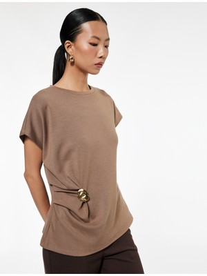 Koton Slim Fit Metal Aksesuar Detaylı Kolsuz Bluz