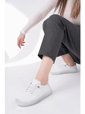 Tarçın Ayakkabı Hakiki Deri Beyaz Kadın Deri Casual Ayakkabı TRC62-8004