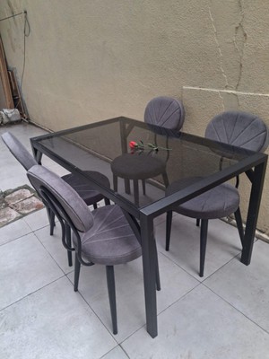 Bengi Ankara Mobilya Masa 90550 Cam Metal Siyah Ayak Füme Cam Temperli 8mm Sabit Masa 4 Adet Sandalye Takım