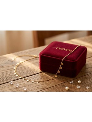 Resena Minimal Sallantılı Disk Detaylı Çelik Kolye – Altın Renk, Zarif & Günlük Kullanıma Uygun