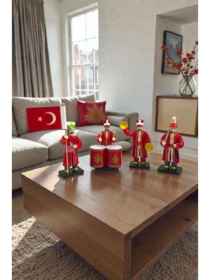El Yapımı Mehteran Biblo Seti - Büyükdavulcu Kılıçlı Bayraklı ve Zilli Yeniçeri Figürleri