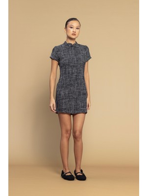 Nisan Triko Kısa Kollu ve Dokulu Elbise