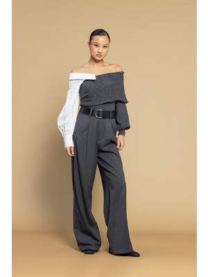 Nisan Triko Yaka Detaylı Triko Kazak