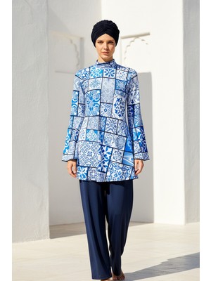 Marina Tam Kapalı Tesettür Mayo Lacivert, Çini Desenli, İçten Bağlamalı, Likralı Mayo Takımı 1950