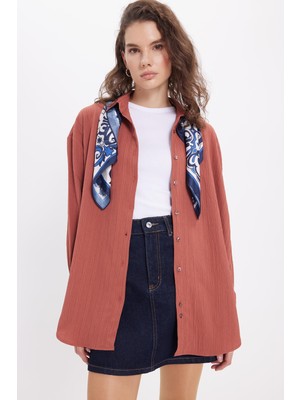 Tudors Kadın Oversize Geniş Kesim Bürümcük Pens Detaylı Uzun Kollu Dokulu Gül Kurusu gömlek