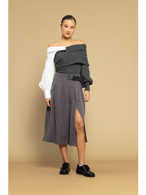 Nisan Triko Kemer Detaylı Yırtmaçlı Etek