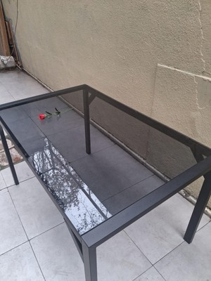 Bengi Ankara Mobilya Masa 90549 Cam Metal Siyah Ayak Füme Cam Temperli 8mm Sabit Masa