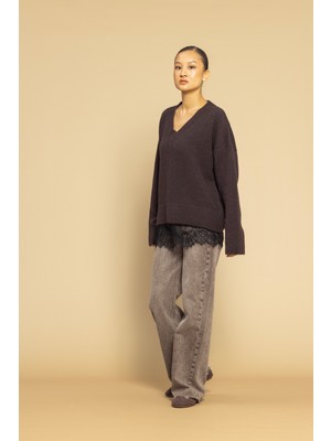 Nisan Triko Dantel Detaylı Triko Kazak