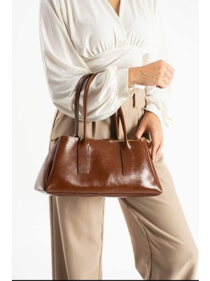 Özüm Takı Çanta Kadın Uzun Askılı Silindir Model Kol ve Omuz Çanta Taba