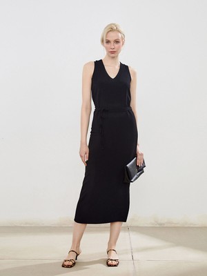 Lc Waikiki Yeni Sezon V Yaka Dokulu Kuşaklı Elbise