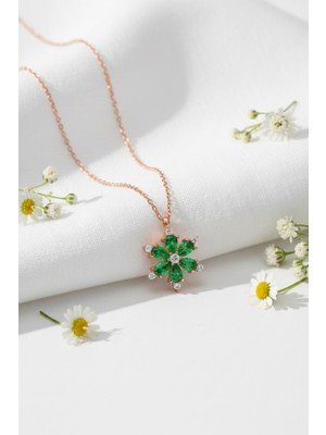 Çekirdek Jewelry 925 Ayar Gümüş Kamelya Çiçeği Kolye