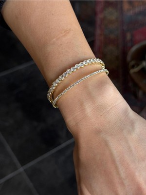 Luseda Vıp Çift Sıra Taşlı Gold Kelepçe Bileklik