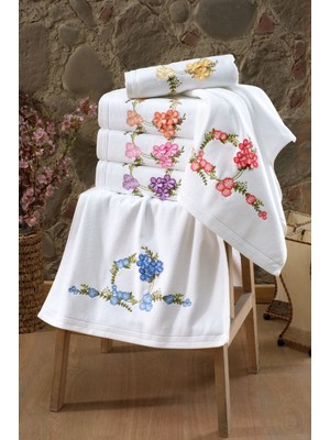 Fiesta Asude Beyaz Kadife 3D Nakışlı 30X50 cm %100 Pamuklu Mutfak Havlusu