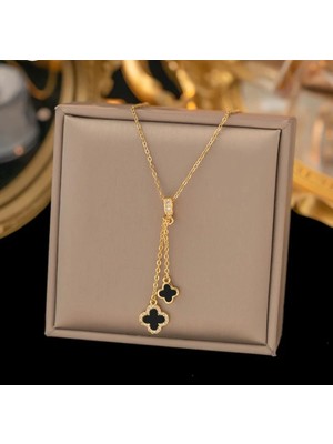 Çelik Gold Renkli Charmlı Siyah Detaylı Yonca Kolye