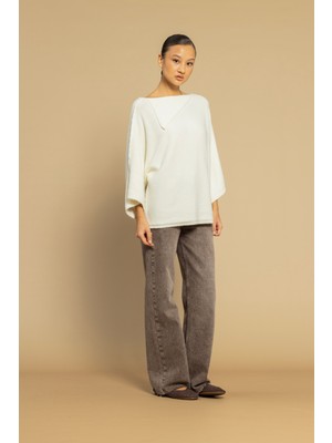 Nisan Triko Yaka Detaylı Triko Kazak