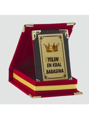 Datatek Yılın En Kral Babasına Plaketi
