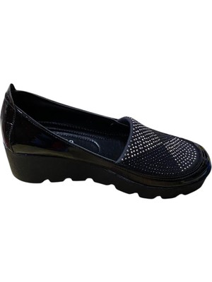 Güven Kundura Kadın Rugan Taşlı Dolgu Topuk Ayakkabı Kadın Rugan Taşlı Dolgu Topuk Ayakkabı