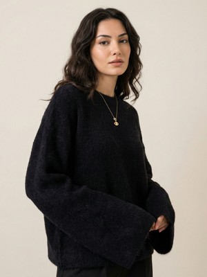 Okka Moda Siyah Oversize Peluş Kazak