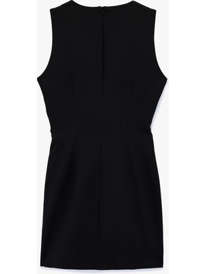 Koton Taş Detaylı Kolsuz Bisiklet Yaka Mini Elbise