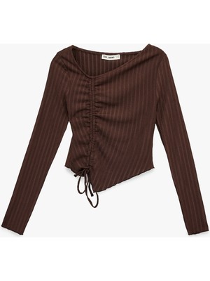 Koton Asimetrik Yaka Büzgülü Slim Fit Uzun Kollu Tişört