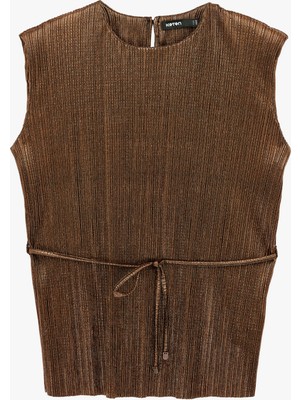 Koton Kemerli Bisiklet Yaka Vatkalı Kolsuz Saten Piliseli Bluz