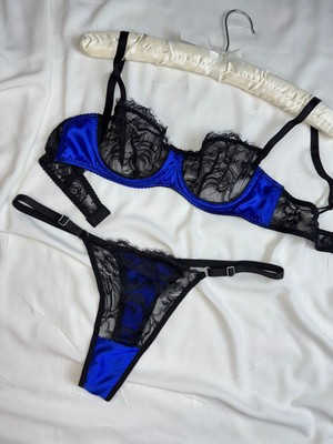 Rozenin Lingerie Dantel Detaylı Saten Kapsız Balenli Bralet Takım