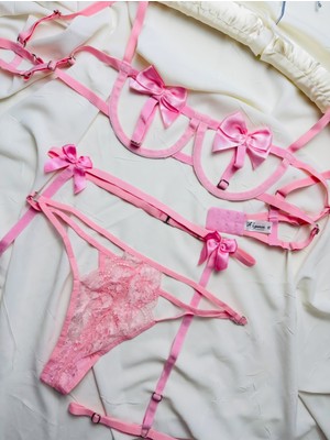 Rozenin Lingerie Fiyonk Detaylı Bacak Aksesuarlı 3’lü Set Sütyen Takımı