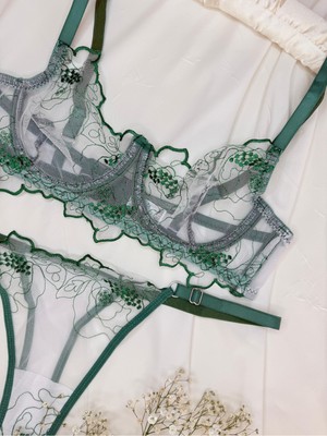 Rozenin Lingerie Yılbaşı Özel Yeşil Romantik Çiçek Desenli Transparan Bralet Set