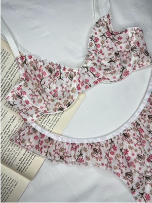 Rozenin Lingerie Ekru Fırfırlı Çiçek Desenli Transparan Romantik Bralet Takım (Sütyen&tanga)