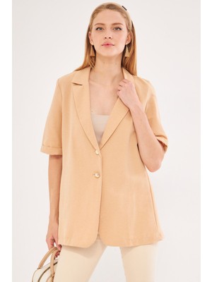 Armonika Kadın Bej Kısa Kol Iki Düğmeli Oversize Ceket ARM-24Y001086