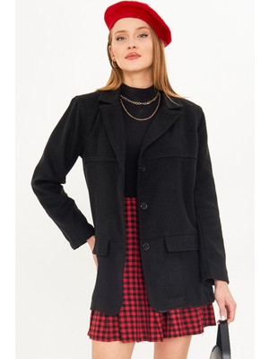 Armonika Kadın Siyah Erkek Yaka Cep Kapaklı Vatkalı Oversize Kaşe Ceket ARM-25K001107