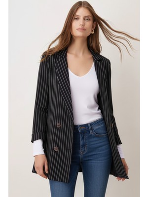 Armonika Kadın Siyah Oversize Duble Kol Kruvaze Yaka Astarlı Blazer Ceket ARM-26K001052