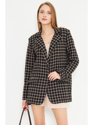 Armonika Kadın Bej Erkek Yaka Cep Kapaklı Vatkalı Oversize Ceket ARM-25K001060
